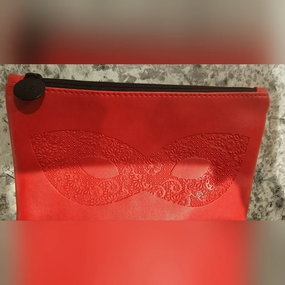 3-pk Ipsy Glam Bags - white and red